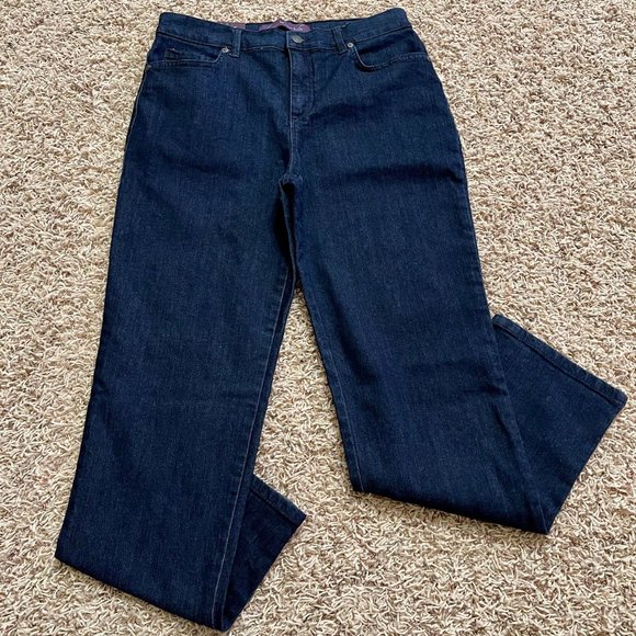 NEW Gloria Vanderbilt Women's Amanda Stretch Denim Jeans, Size 8 - Picture 2 of 12